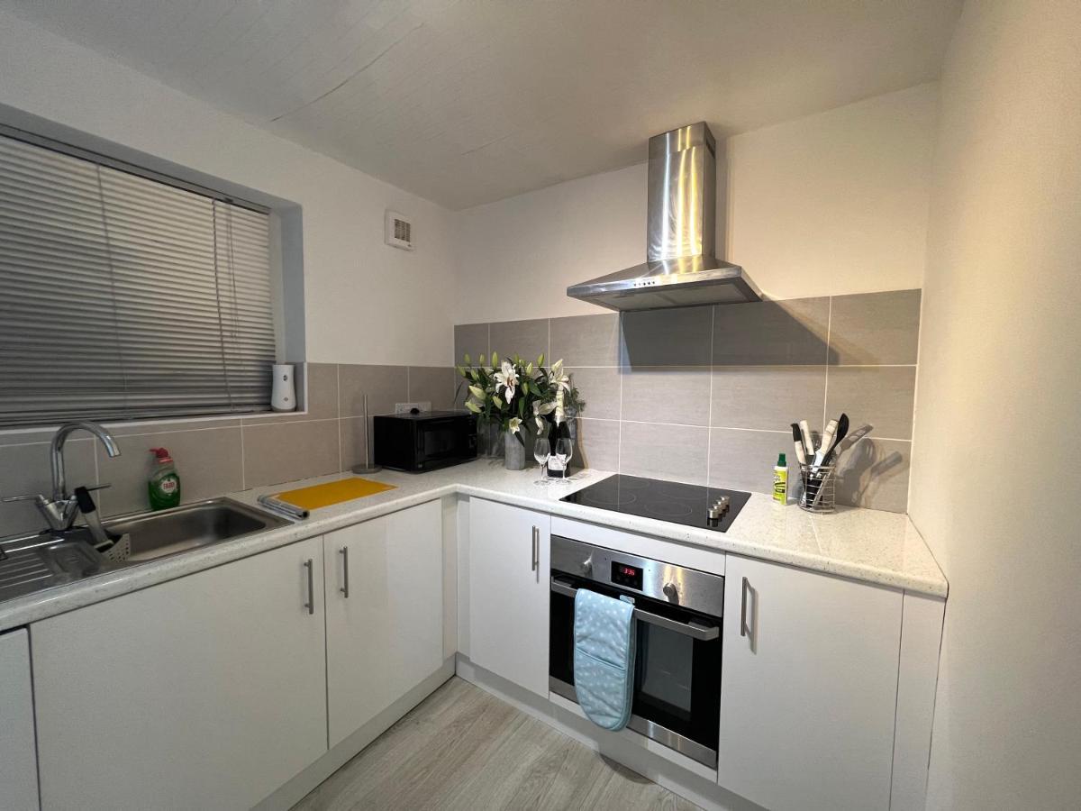 Beach Front Apartment With Free Parking, St Annes 莱瑟姆-圣安妮 外观 照片