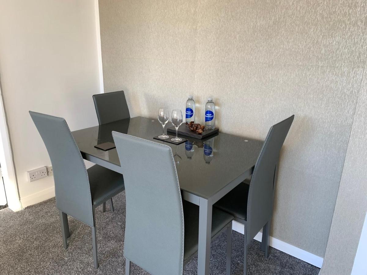 Beach Front Apartment With Free Parking, St Annes 莱瑟姆-圣安妮 外观 照片